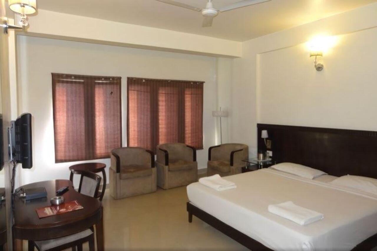 Hotel Amshi International Бангалор Экстерьер фото